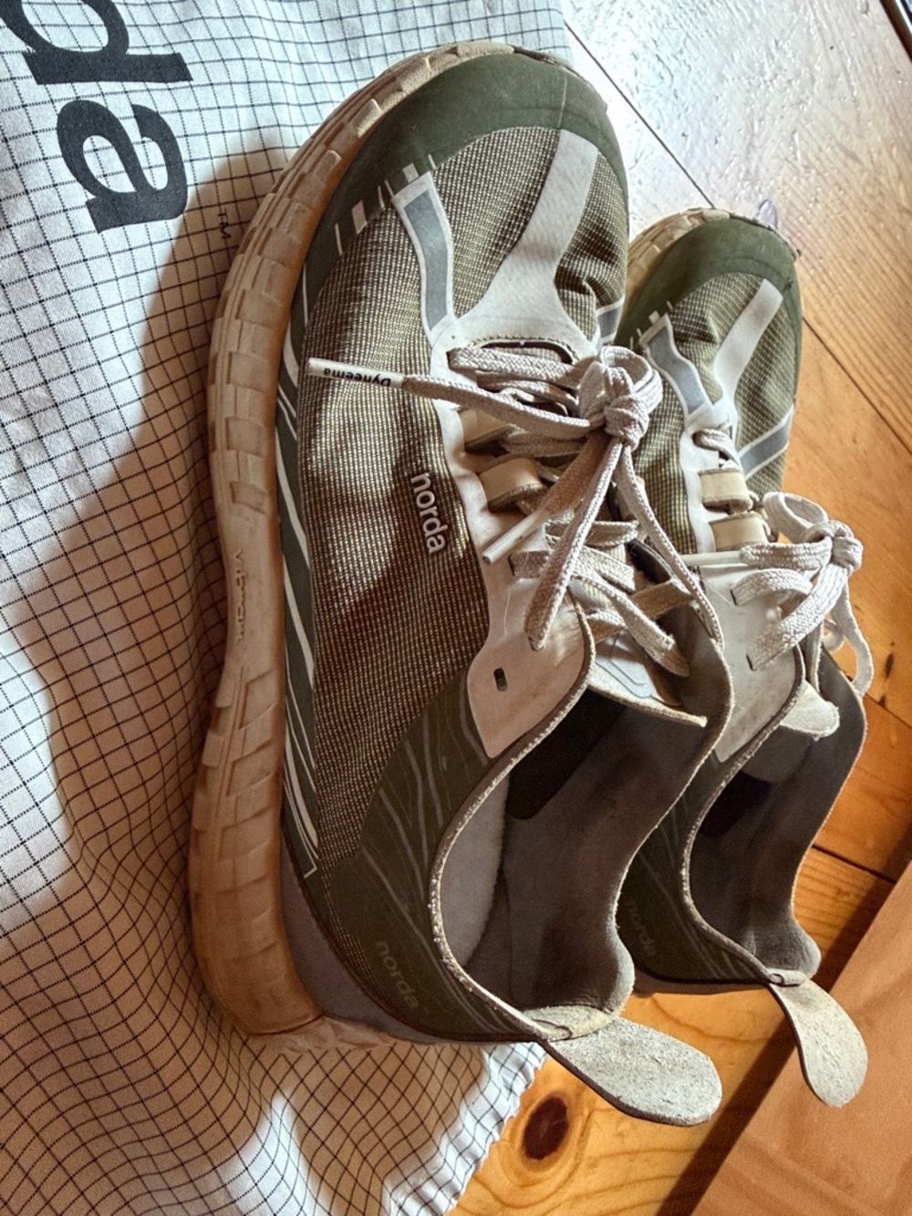 NORDA wmn9 001 Olive and Beige Trail Running